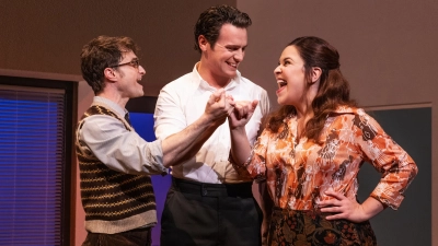 Đi Rồi Sẽ Đến (Merrily We Roll Along)