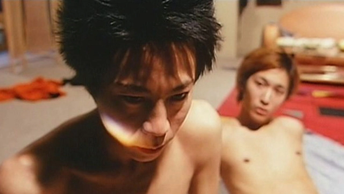 Hai Người Yêu Nhau (Two Lovers, One Ghost)