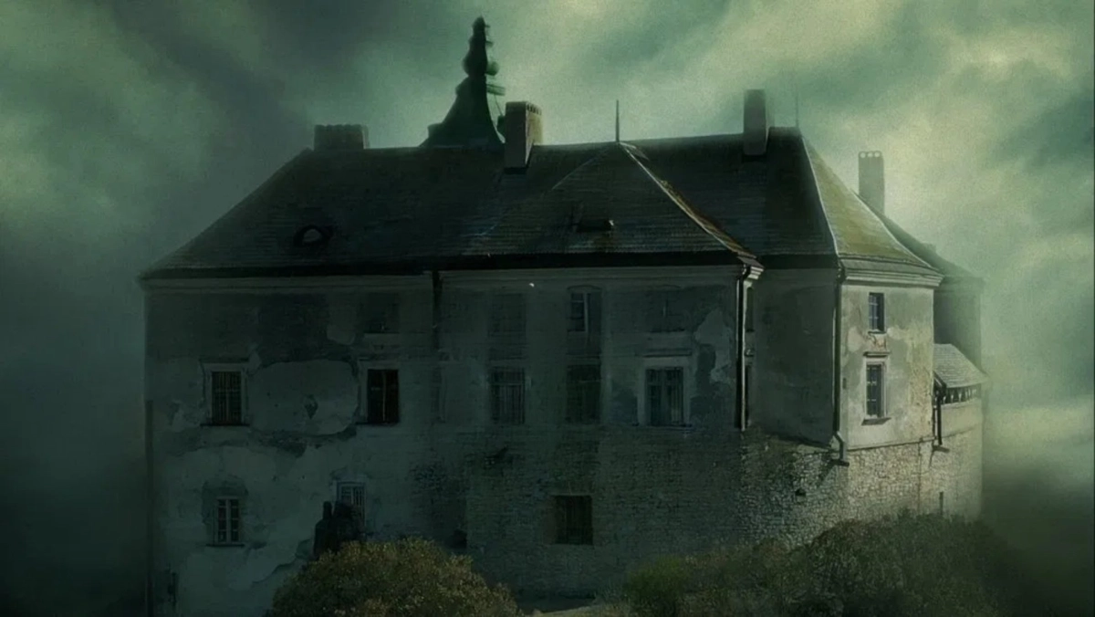 Những câu chuyện từ Black Manor (Tales from Black Manor)